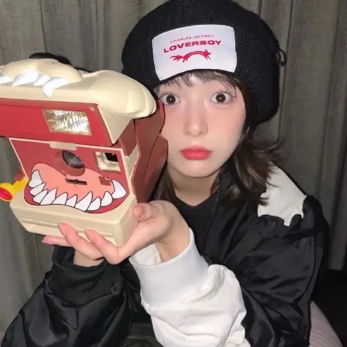 鉴识英雄